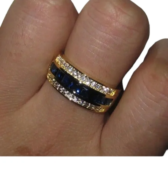 Classic blue rhinestones inlaid center , each side white clear rhinestone Size 8 - Picture 4 of 8